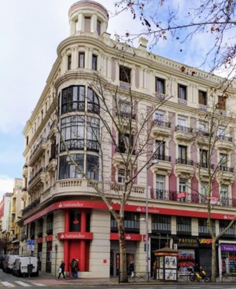 Hostal Abitum Madrid Exteriér fotografie