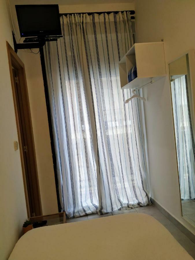 Hostal Abitum Madrid Exteriér fotografie